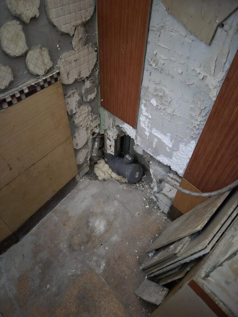 Mieszkanie Komunalne Przed Remontem 1