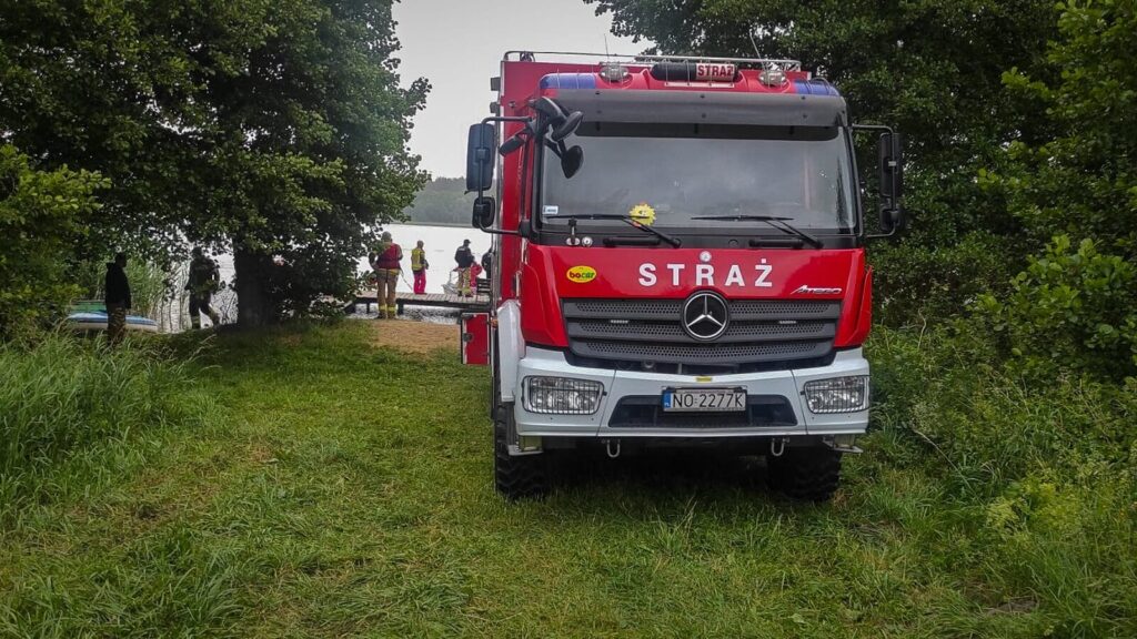 Region: Trwają poszukiwania 3 nastolatków nad jeziorem Małszewskim! 16 Trwają Poszukiwania 3 Nastolatków Nad Jeziorem Małszewskim!