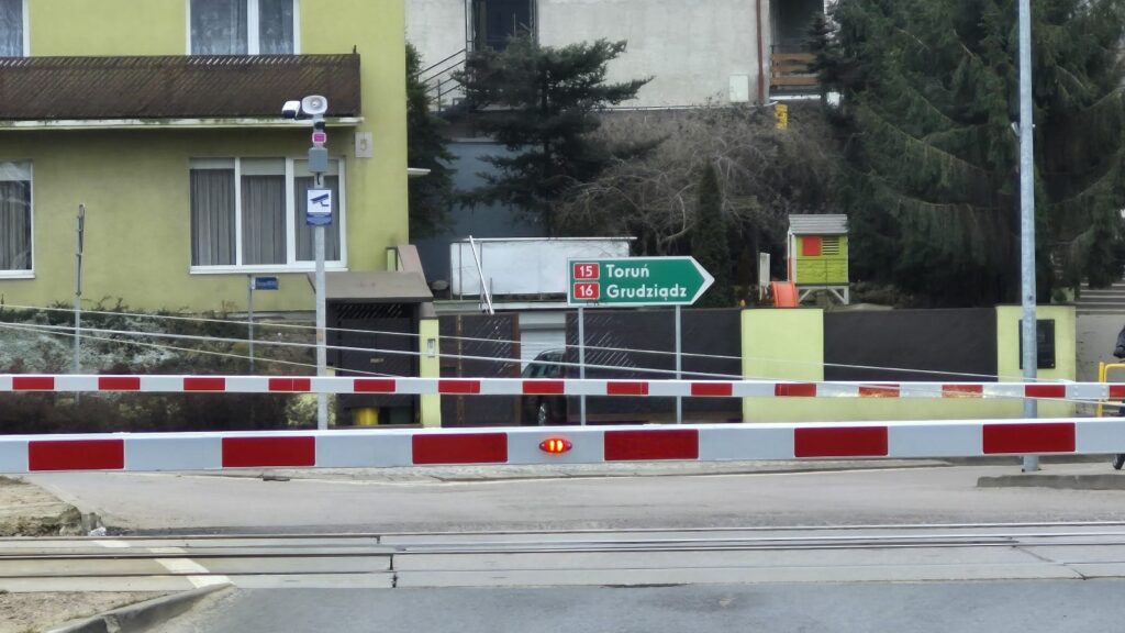 Przejazd kolejowy przy ul. Słowackiego w Ostródzie znów otwarty! Kierowcy odetchną z ulgą 11 Przejazd Slowackiego
