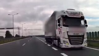 TIR jechał pod prąd ekspresową 7!