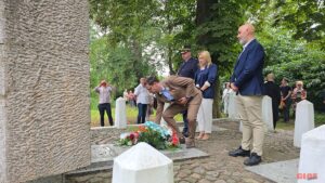 500 lat Reformacji w Ostródzie: nazwanie Ronda Reformacji i odsłonięcie pamiątkowej tablicy 23 500 Lat Reformacji Ostroda Rondo Tablica Gizewiusz 18