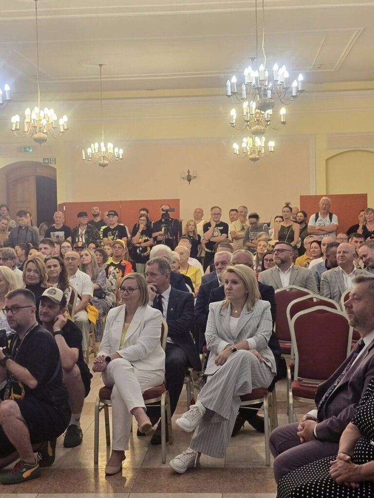 Piotr Kolaj honorowym obywatelem Ostródy. Reggae Town dziękuje swojemu twórcy 20 Piotr Kolaj Honorowym Obywatelem Ostródy
