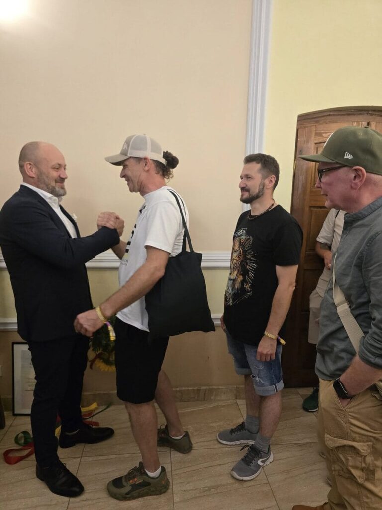 Piotr Kolaj honorowym obywatelem Ostródy. Reggae Town dziękuje swojemu twórcy 16 Piotr Kolaj Honorowym Obywatelem Ostródy