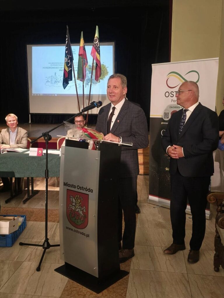 Piotr Kolaj honorowym obywatelem Ostródy. Reggae Town dziękuje swojemu twórcy 22 Piotr Kolaj Honorowym Obywatelem Ostródy