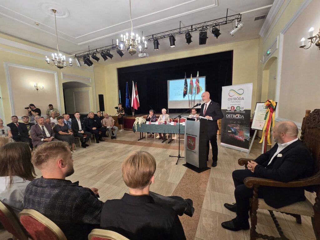 Piotr Kolaj honorowym obywatelem Ostródy. Reggae Town dziękuje swojemu twórcy 6 Piotr Kolaj Honorowym Obywatelem Ostródy