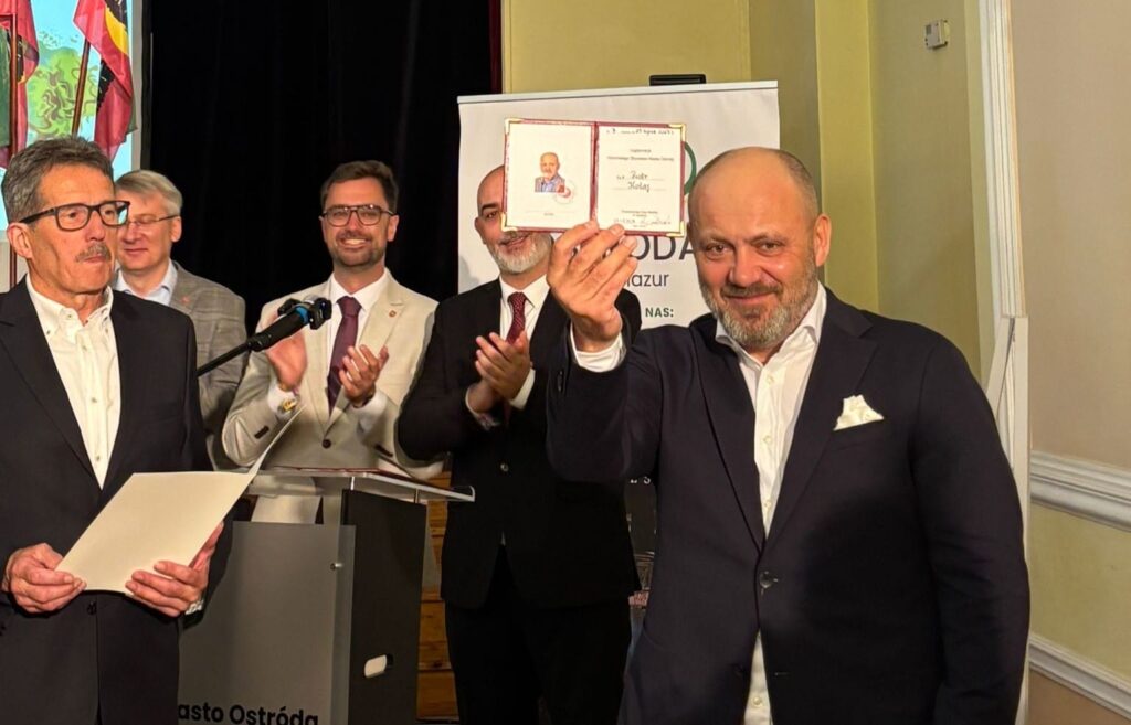Piotr Kolaj honorowym obywatelem Ostródy. Reggae Town dziękuje swojemu twórcy 2 Piotr Kolaj Honorowym Obywatelem Ostródy