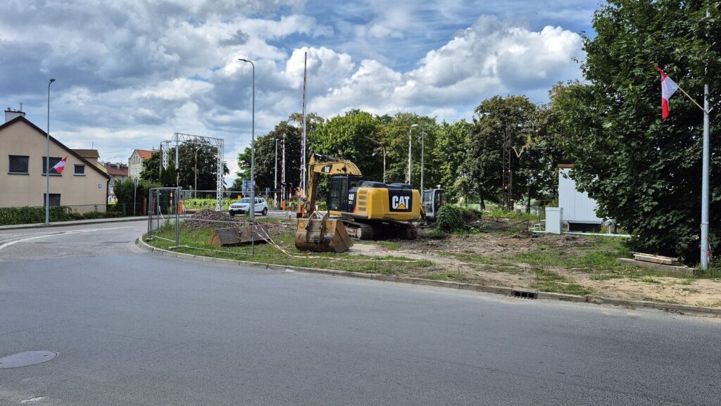 Budki Dróżnicze W Ostródzie Wyburzone. To Efekt Modernizacji Stacji Kolejowej.