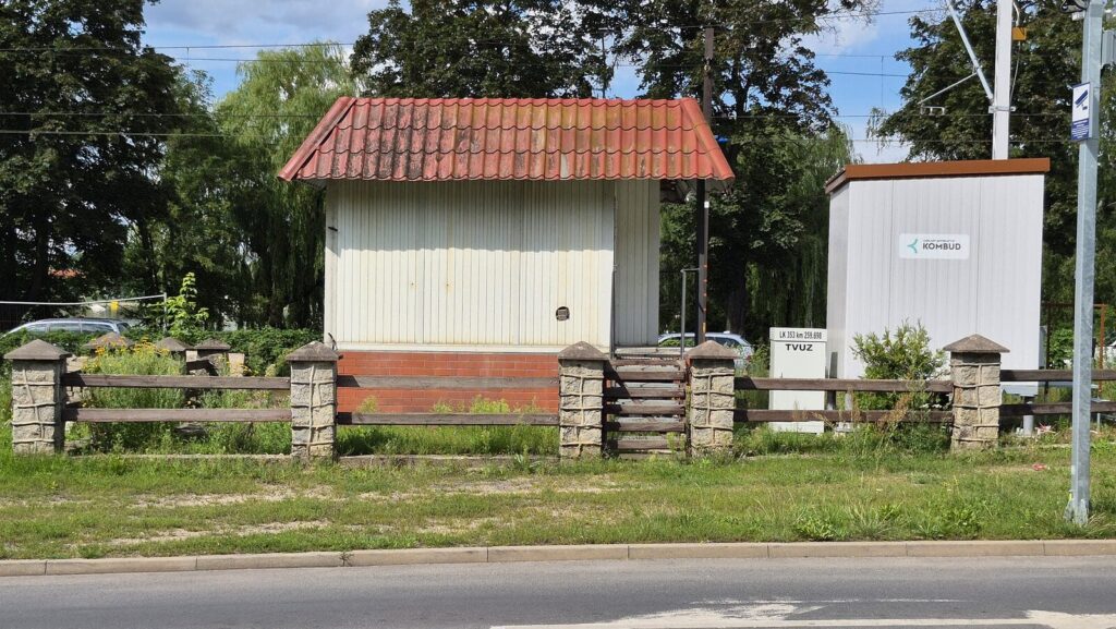 Budki Dróżnicze W Ostródzie Wyburzone. To Efekt Modernizacji Stacji Kolejowej.