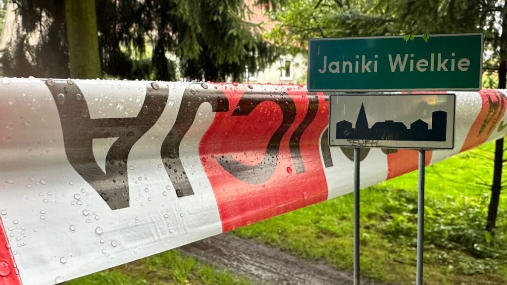 Gmina Zalewo: Syn podejrzany o zabójstwo rodziców?! Nie żyją Irena i Tadeusz z Janik Wielkich 15 Gmina Zalewo: nie żyją Irena i Tadeusz z Janik Wielkich. Policja podejrzewa, że za zabójstwem stoi ich syn, który przyjechał z Gdańska.