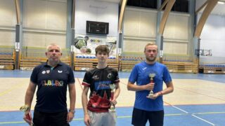 Mateusz Smurzyński wygrywa Letnie Grand Prix w tenisie stołowym.