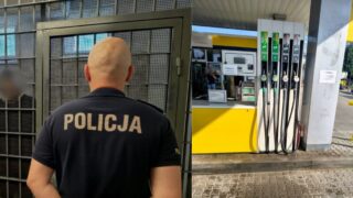 Próbował podpalić znajomych