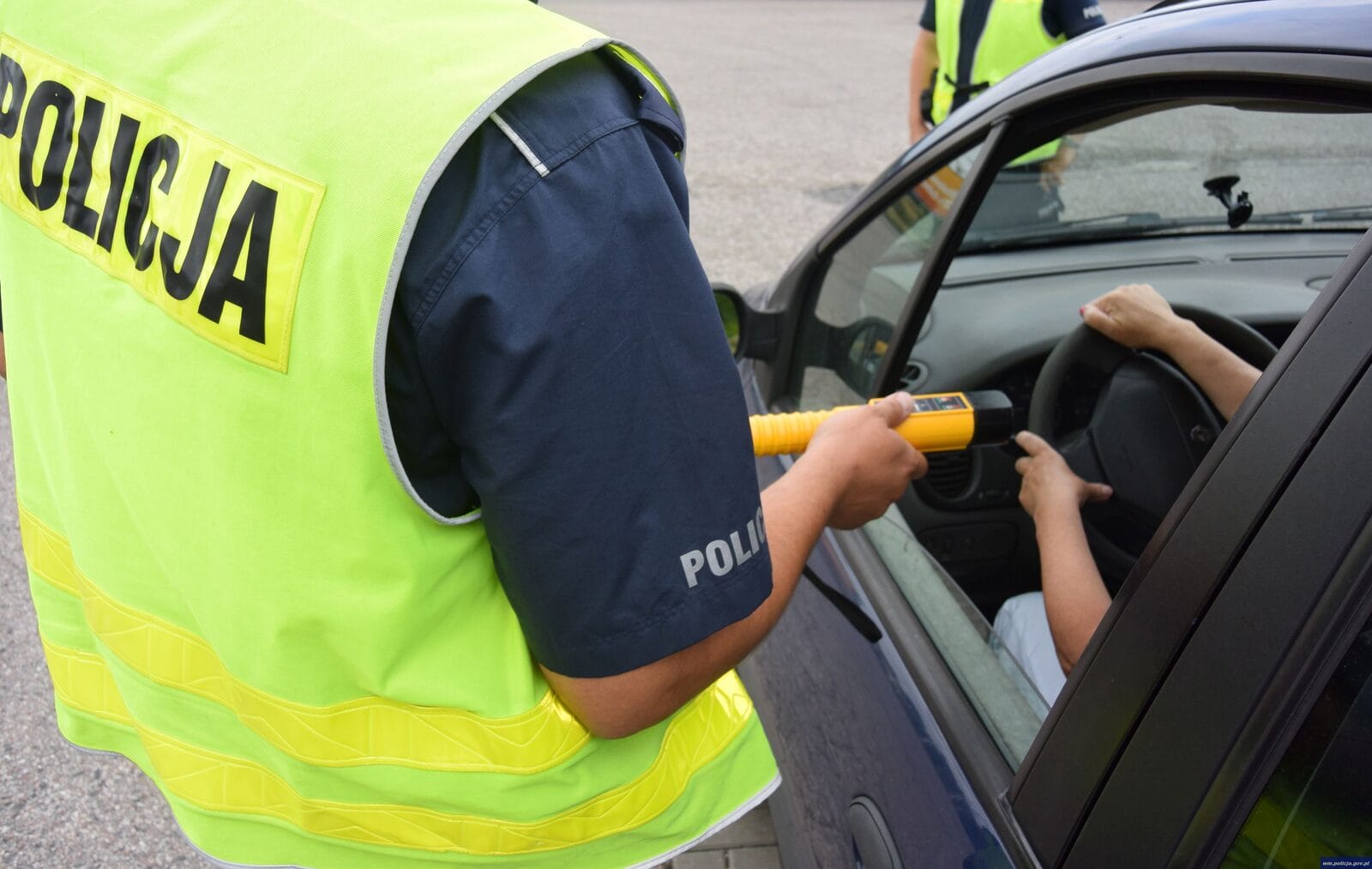 Koledzy od kieliszka wpadli razem. Drogówka zatrzymała dwóch pijanych kierowców podczas jednej kontroli 1 Drogówka Zatrzymała Pijanego Kierowcę. Pasażer Też Musiał Się Tłumaczyć.