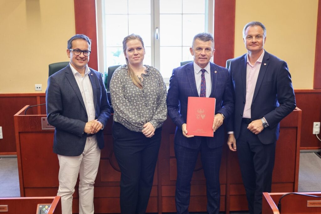 Suw, Gmina Ostróda, Woda, Fijas, Kuchciński