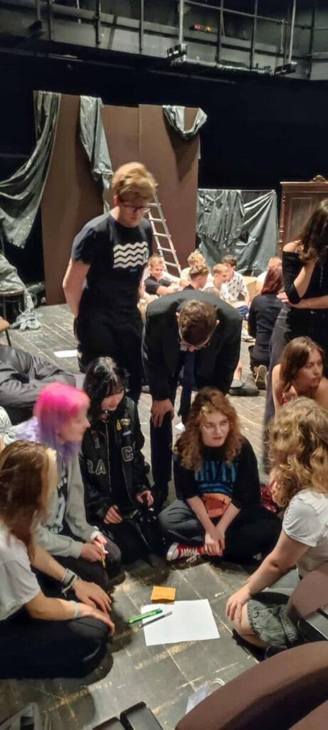 Uczniowie Bażyniaka Zagrali Na Deskach Teatru Imienia Stefana Jaracza W Olsztynie 