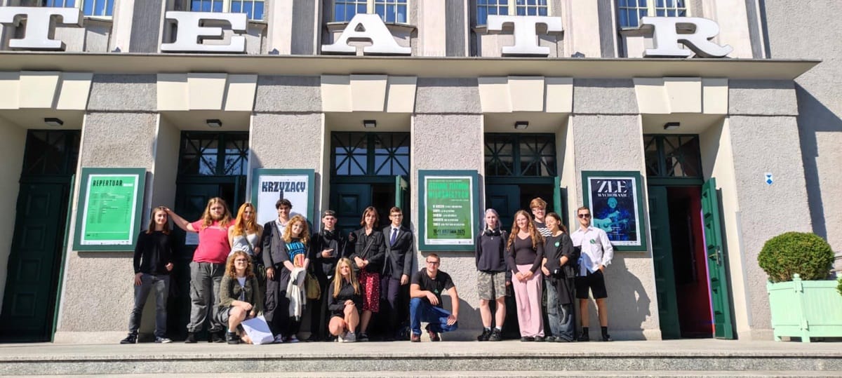 Uczniowie Bażyniaka Zagrali Na Deskach Teatru Imienia Stefana Jaracza W Olsztynie