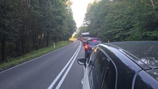 Wypadek w Dłużkach. Zderzyły się 3 osobówki
