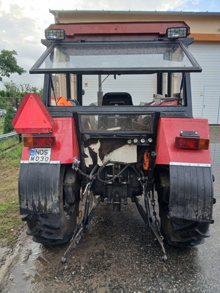 OSTRÓDA: Gratka dla fanów motoryzacji. Zarząd dróg sprzedaje ciągnik URSUS C-360! 3 Gratka Dla Fanów Motoryzacji. Zarząd Dróg Sprzedaje Ursusa C-360!