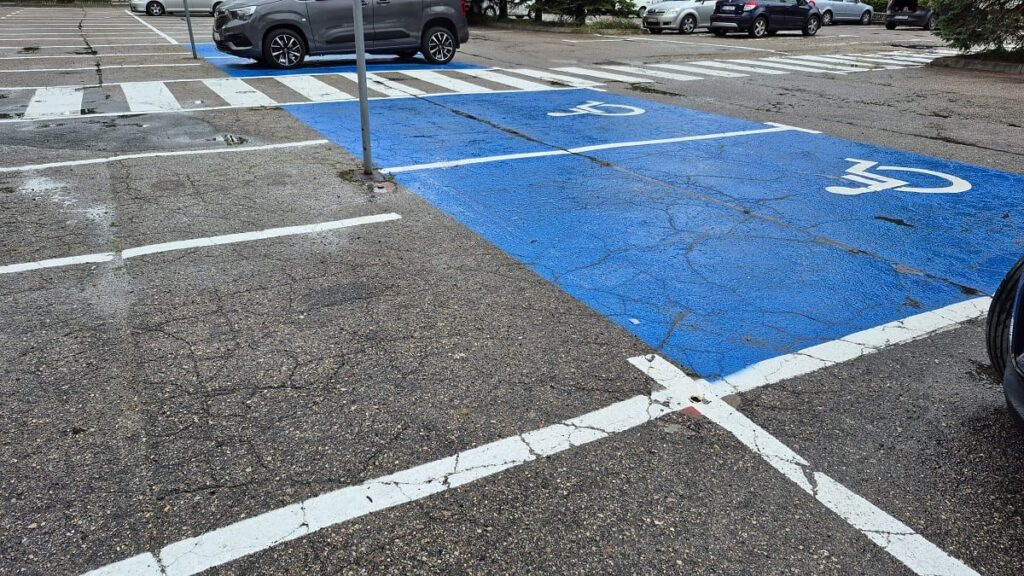 Koniec z dziurami pod Starostwem Powiatowym w Ostródzie. Będzie remont parkingu 2 Koniec Z Dziurami Pod Starostwem Powiatowym W Ostródzie. Będzie Remont Parkingu
