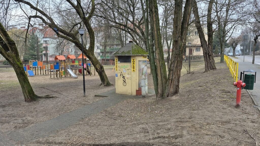 Nowy szalet w Ostródzie. Inwestycja jeszcze poczeka na realizację 2 Nowy Szalet W Ostródzie. Inwestycja Jeszcze Poczeka Na Realizację.