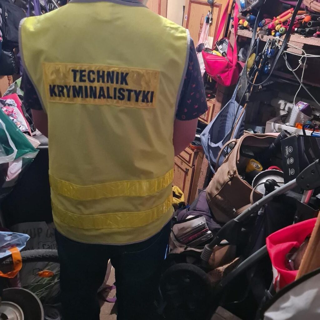 Ostróda: Złodziej złapany - fanty do odbioru. Policja prosi o pomoc 7 Złodziej Złapany - Fanty Do Odbioru. Policja Prosi Pomoc