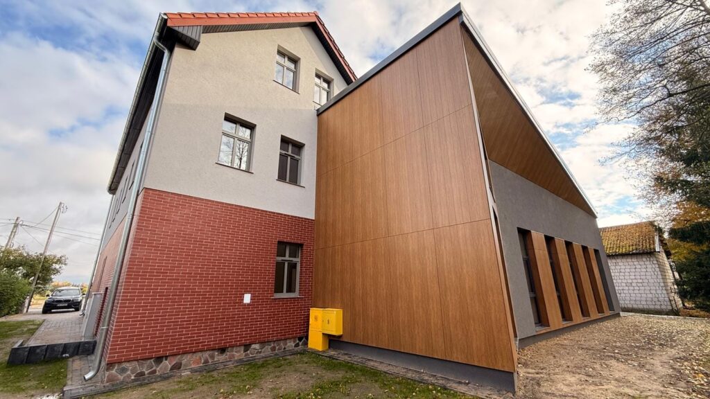Gminne Centrum Kulturalno-Biblioteczne W Samborowie