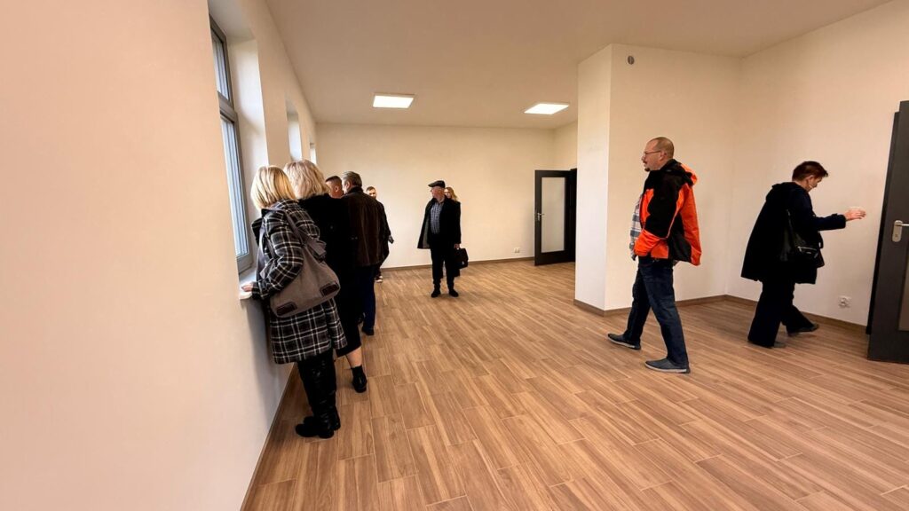 Gminne Centrum Kulturalno-Biblioteczne W Samborowie