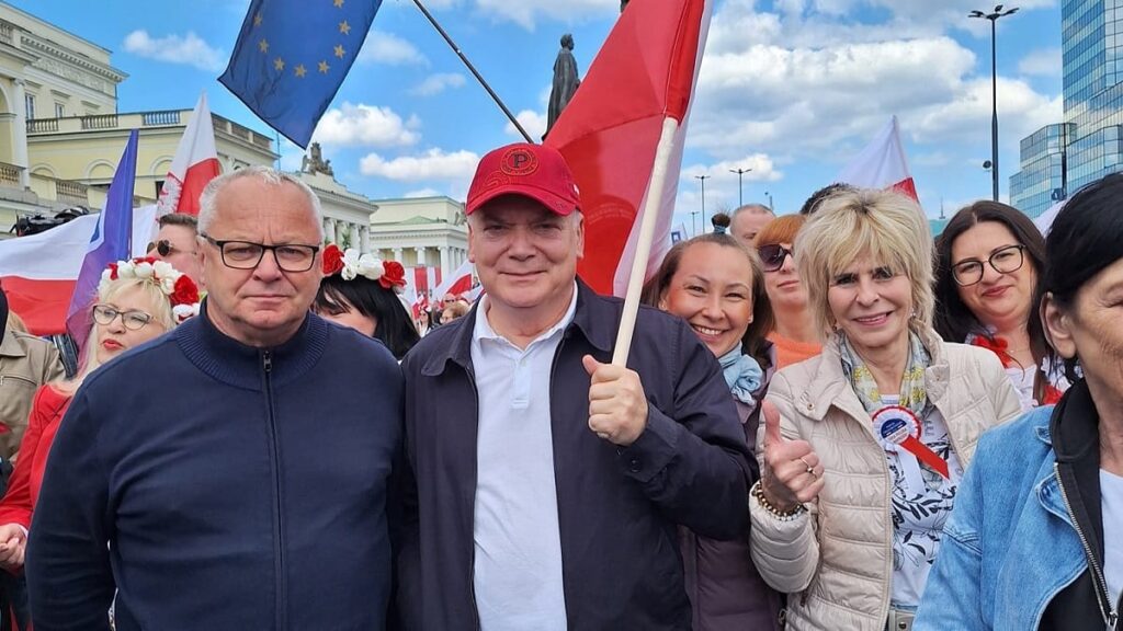 Rolki, lajki i wycieczki. Dąbrowski wyznaczył trendy, a Wiczkowski z Żyndą nadrabia zaległości 3 Dąbrowski Wyznaczył Standardy A Wiczkowski Podąża Przetartym Szlakiem.
