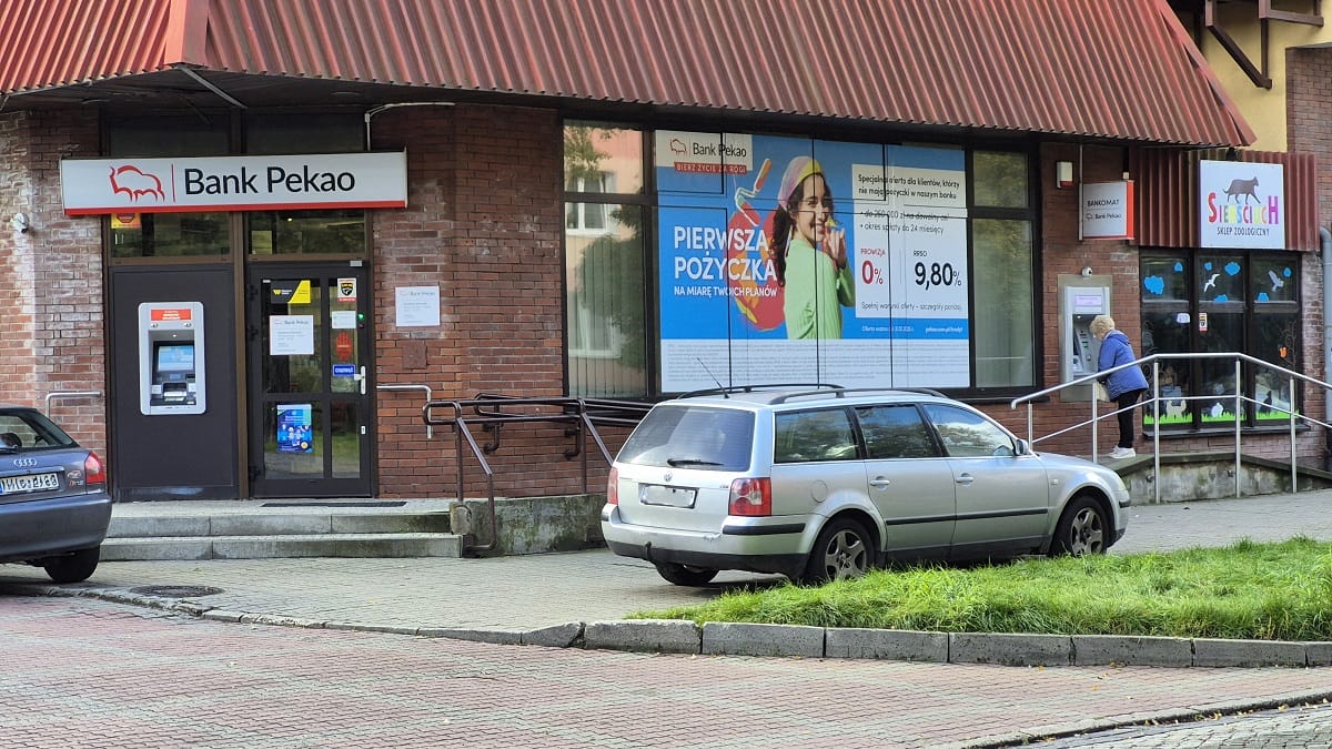 OSTRÓDA: Kolejny bank zmieni adres. Nieruchomość na sprzedaż w dobrej lokalizacji 1 Kolejny Bank Zmieni Adres. Nieruchomość Na Sprzedaż W Dobrej Lokalizacji