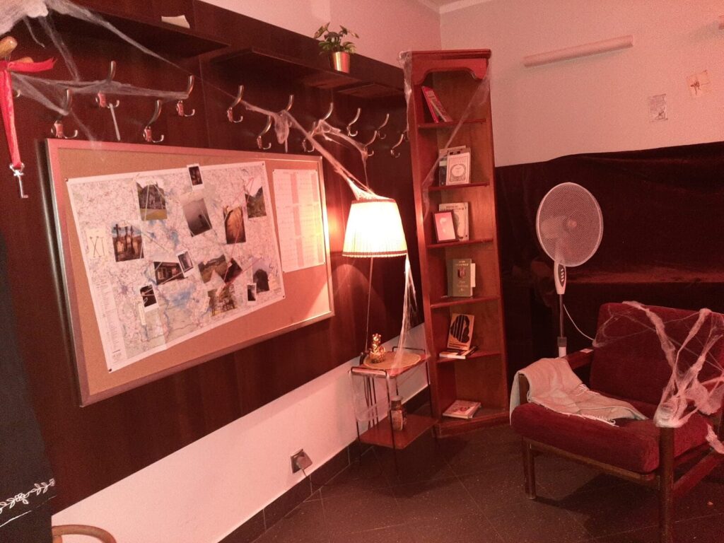 Tajemnicze Pokoje Czekają Na Śmiałków