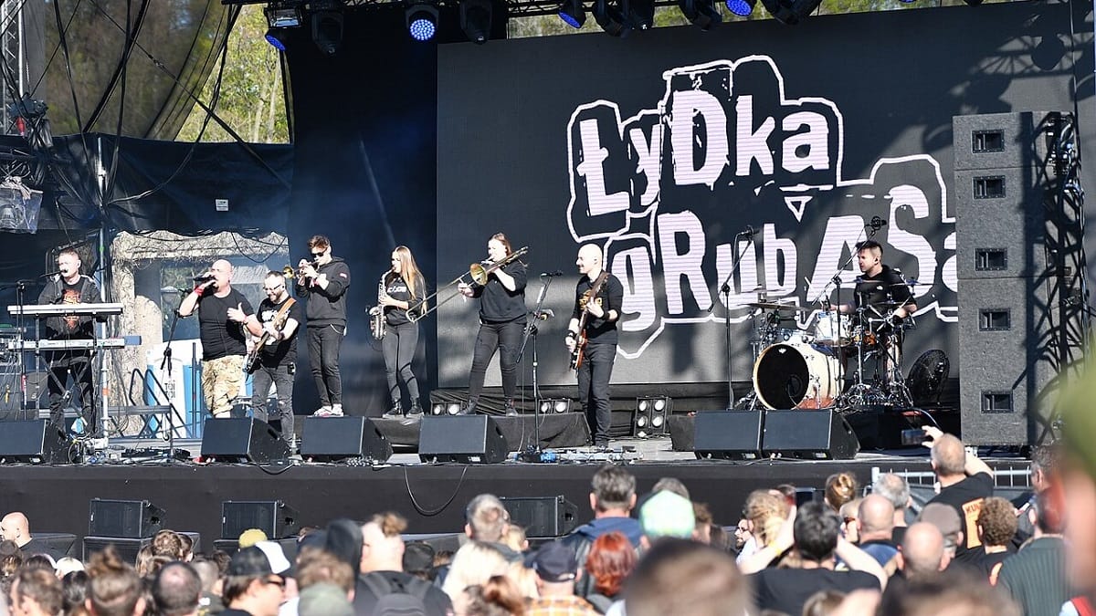 Sylwester w Ostródzie - bezhukowe fajerwerki i Łydka Grubasa! 1 Bezhukowe Fajerwerki I Łydka Grubasa. Taki Będzie Sylwester W Ostródzie!