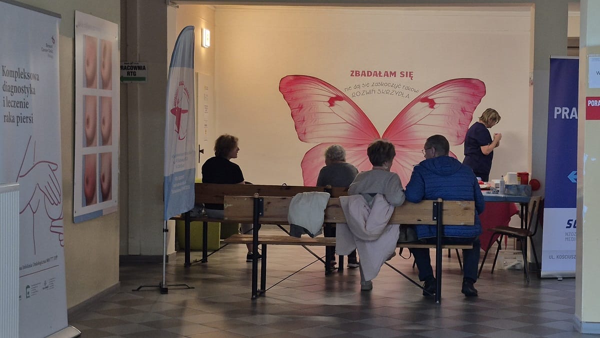 Różowy Październik W Ostródzie. Sobotnia Mammografia W Przychodni