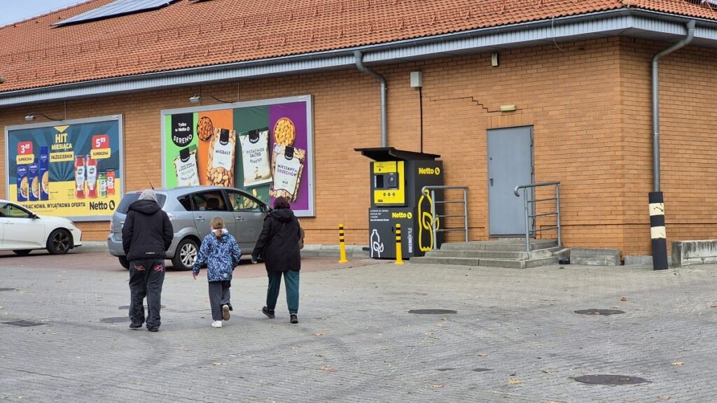 Lista butelkomatów w Ostródzie. Przybywa urządzeń do recyklingu! 15 Lista butelkomatów w Ostródzie. Przybywa urządzeń do recyklingu!