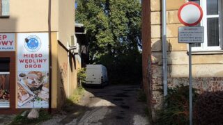 Miejsca postojowe na wagę złota. Ostródzianie chcą kart parkingowych!