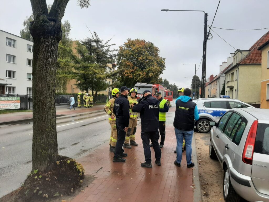 Koniec akcji saperów - podsumowanie "wybuchowego" czwartku 3 Sztab Kryzysowy W Ostródzie. Na Terenie Jednostki Wojskowej Znaleziono Niewybuchy.