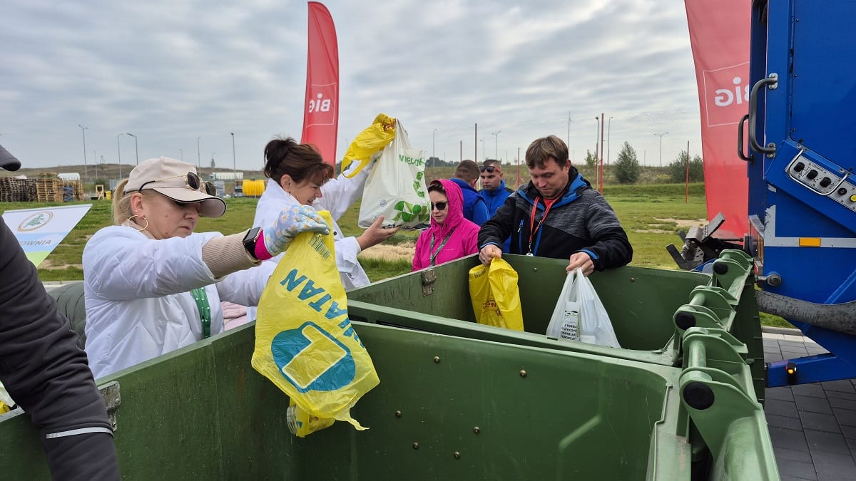 Butelki I Słoiki Trafiły Do Recyklingu. Wielka Zbiórka Szkła W Ostródzie!