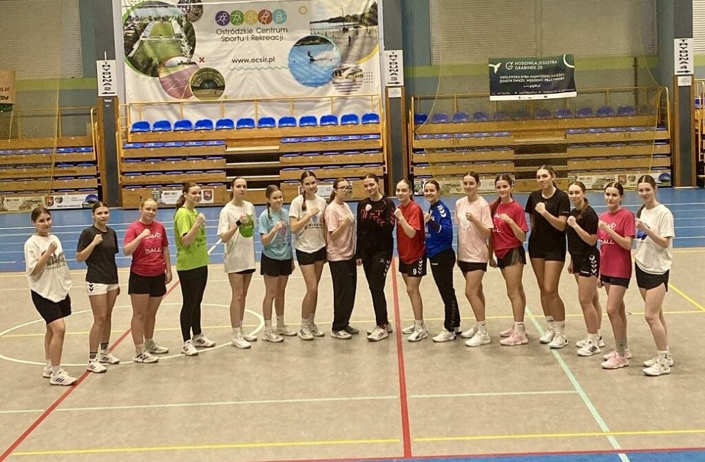 Są pierwsze punkty ostródzkich szczypiornistek! BIOLAB PLAY Ostróda wygrywa z HT FENIX Bydgoszcz 34–31 3 Biolab Play Ostróda