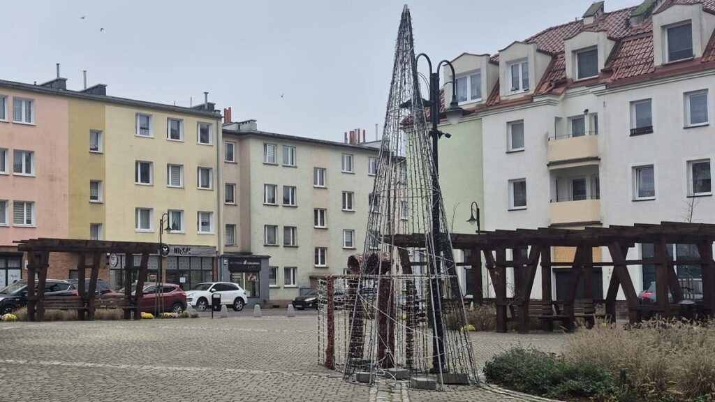 Ozdoby Świąteczne w Ostródzie - ruszyło dekorowanie miasta! 16 Ozdoby Świąteczne w Ostródzie - ruszyło dekorowanie miasta!