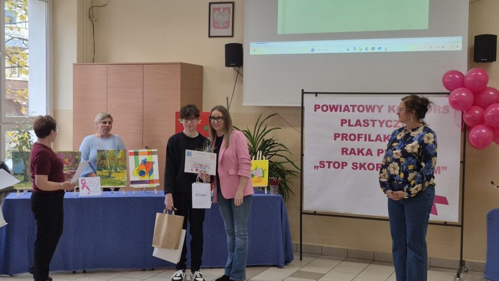 Dziewczyny z Salezjana nagrały najlepszy spot profilaktyczny 3 Dziewczyny Z Salezjana Nagrały Najlepszy Spot Profilaktyczny.