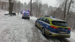 Wypadki i kolizje po pierwszych opadach śniegu w powiecie ostródzkim