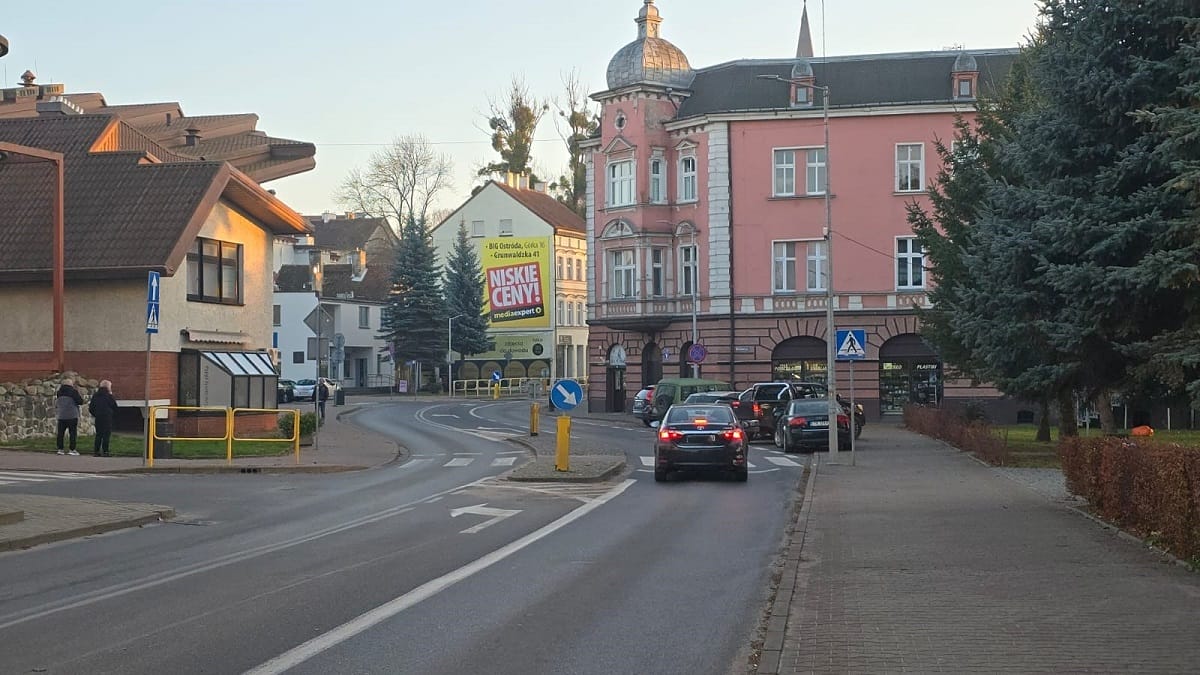 Potrącenie pieszego na przejściu przy Rybolu w Ostródzie 1 Potrącenie Pieszego Na Przejściu Przy Rybolu W Ostródzie