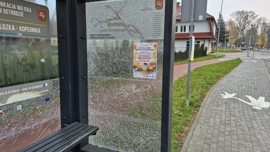 Wandale W Ostródzie Upatrzyli Sobie Przystanki Autobusowe