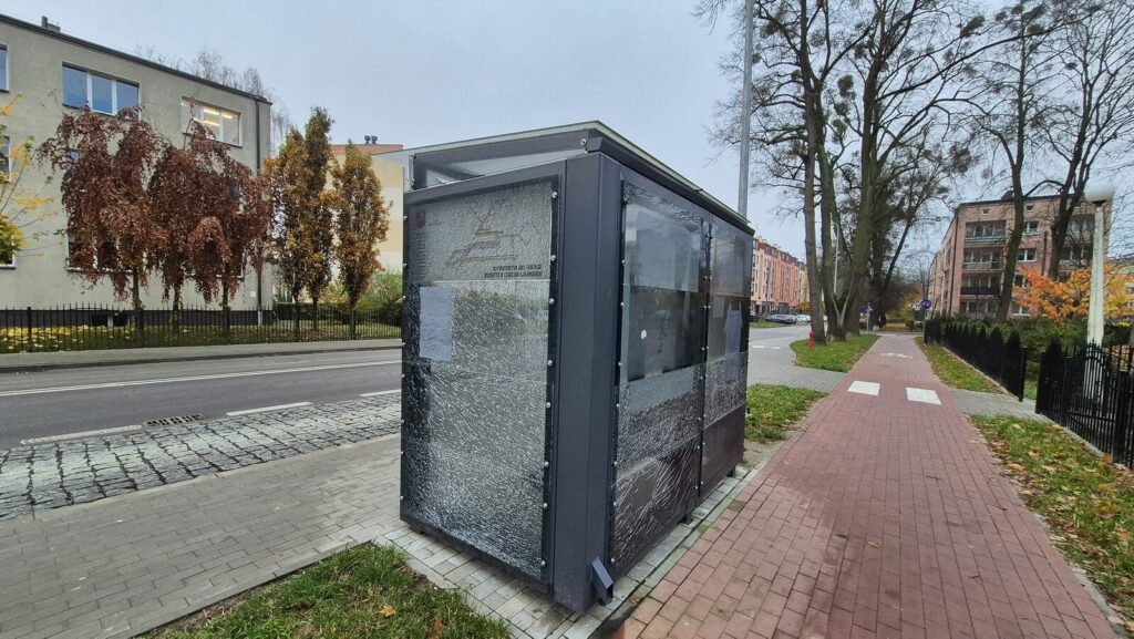 Wandale W Ostródzie Upatrzyli Sobie Przystanki Autobusowe
