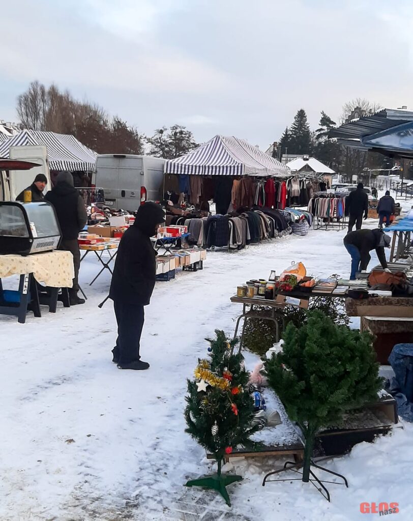 Ostróda: Handlujący dalej „pod chmurką” – co dalej z targowiskiem? 4 Targowisko Miejskie W Ostródzie