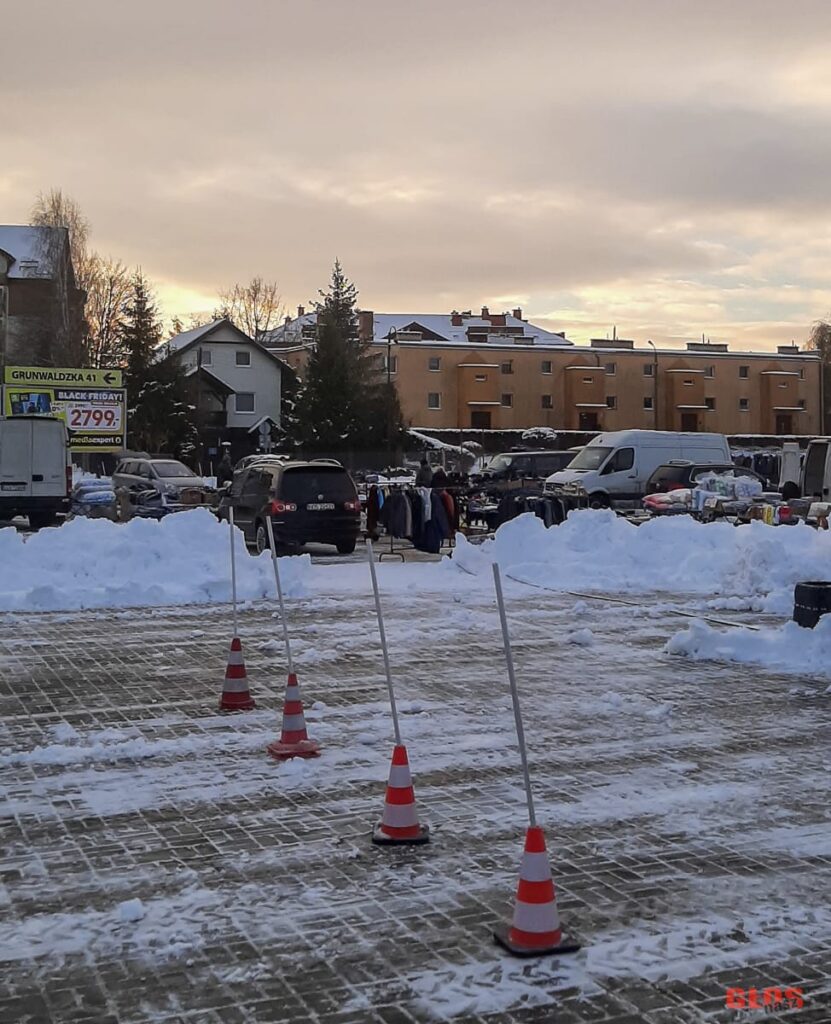 Ostróda: Handlujący dalej „pod chmurką” – co dalej z targowiskiem? 3 Targowisko Miejskie W Ostródzie
