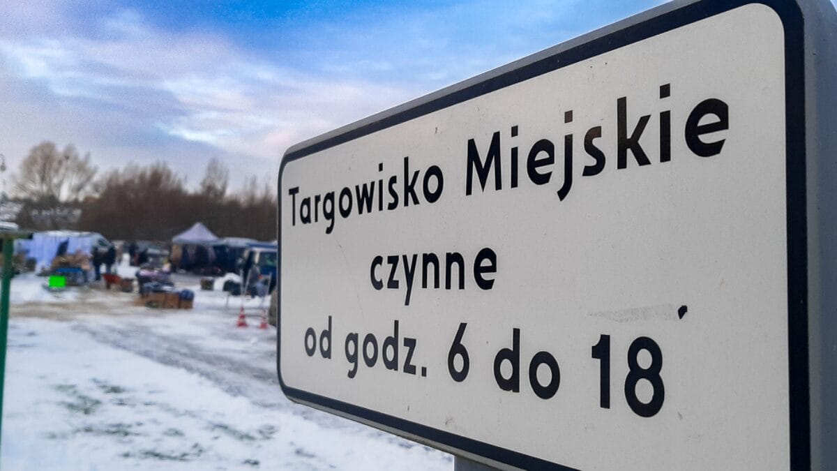 Ostróda: Handlujący dalej „pod chmurką” – co dalej z targowiskiem? 1 Targowisko Miejskie W Ostródzie