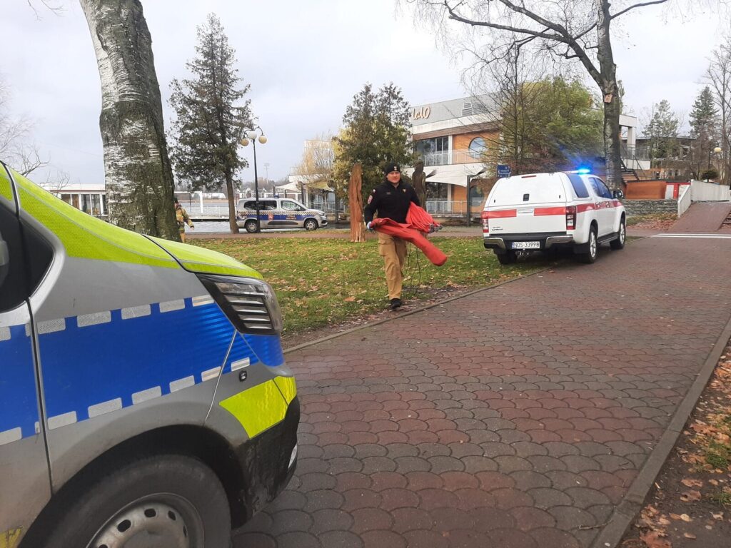 Ciało mężczyzny w ujściu Drwęcy. Makabryczne odkrycie przy jeziorze Drwęckim w Ostródzie 3 Topielec 4