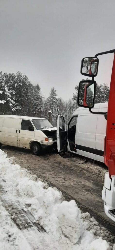 Wypadek W Ostródzie. Zderzenie Dwóch Busów Na Osiedlowej