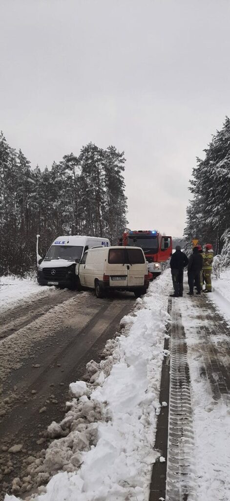 Wypadek W Ostródzie. Zderzenie Dwóch Busów Na Osiedlowej
