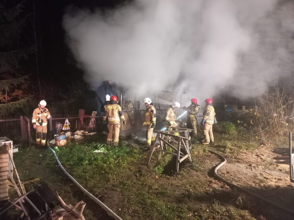 Tragiczny pożar w Żabim Rogu - nie żyje mężczyzna 3 Tragiczny Pożar W Żabim Rogu - Nie Żyje Mężczyzna