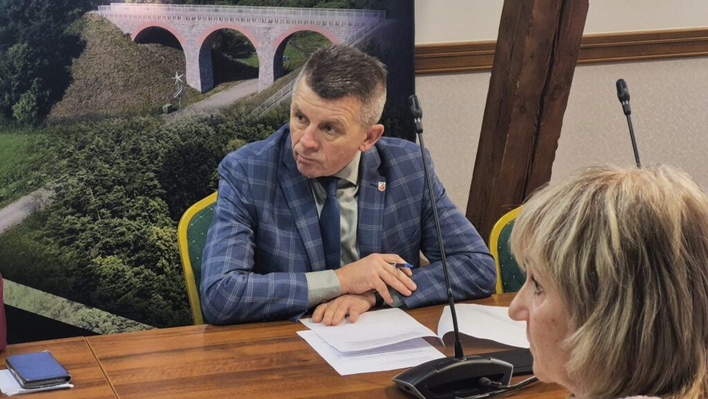 Gmina Ostróda: 16 grudnia – przypilnujcie radnych. Przed gminą decyzja, która może zaważyć na lata 2 Gmina Ostróda Wójt Bogusław Fijas